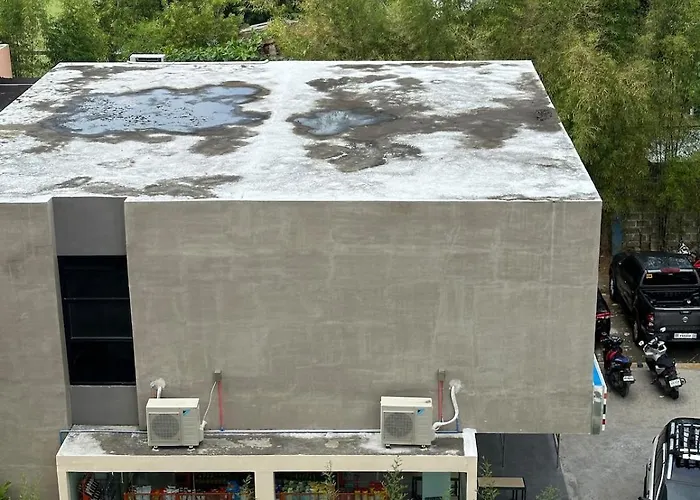 Minimalist With Balcony And Pool *