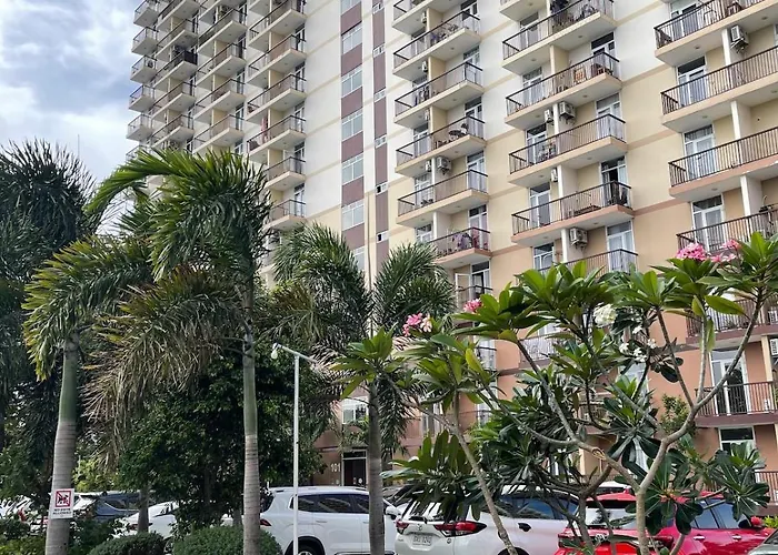 Minimalist With Balcony And Pool Apartment Lapu-Lapu City