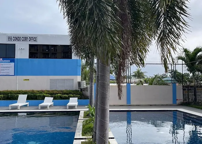 Apartment Minimalist With Balcony And Pool